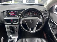 USED 2017 17 VOLVO V40 CROSS COUNTRY 2.0 D3 Pro Hatchback 5dr Diesel Manual Euro 6 (s/s) (150 ps) 