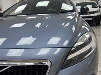 USED 2017 17 VOLVO V40 CROSS COUNTRY 2.0 D3 Pro Hatchback 5dr Diesel Manual Euro 6 (s/s) (150 ps) 