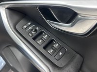 USED 2017 17 VOLVO V40 CROSS COUNTRY 2.0 D3 Pro Hatchback 5dr Diesel Manual Euro 6 (s/s) (150 ps) 