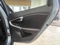 USED 2017 17 VOLVO V40 CROSS COUNTRY 2.0 D3 Pro Hatchback 5dr Diesel Manual Euro 6 (s/s) (150 ps) 
