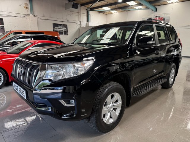 View our TOYOTA LAND CRUISER