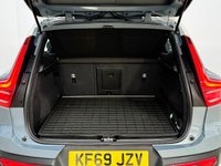 USED 2019 69 VOLVO XC40 1.5 T3 Momentum SUV 5dr Petrol Manual Euro 6 (s/s) (163 ps) Beautiful XC40 with SATNAV, Park Assist, Heated Seats, Full SERVICE HISTORY only 32000 Miles, Cruise Control,
