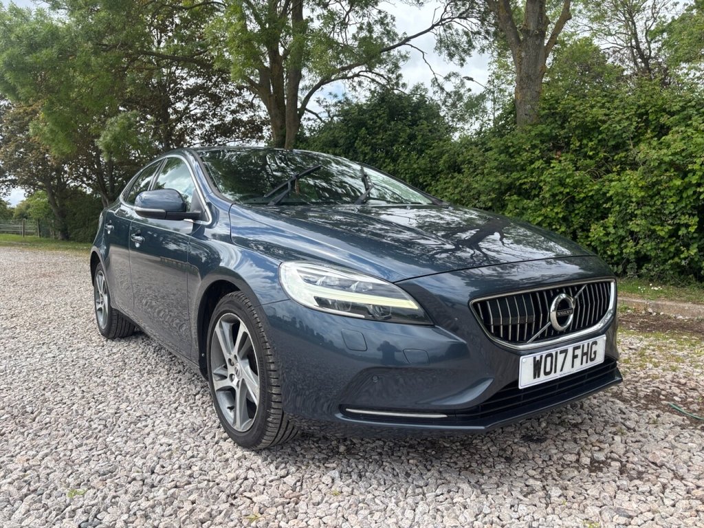 USED 2017 17 VOLVO V40 2.0 D2 Inscription Hatchback 5dr Diesel Manual Euro 6 (s/s) (120 ps) &pound;ZERO DEPOSIT FINANCE