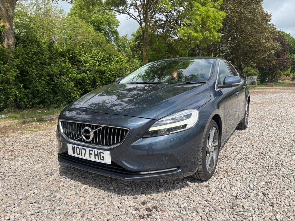 USED 2017 17 VOLVO V40 2.0 D2 Inscription Hatchback 5dr Diesel Manual Euro 6 (s/s) (120 ps) &pound;ZERO DEPOSIT FINANCE