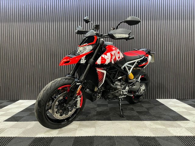 View our DUCATI HYPERMOTARD 950