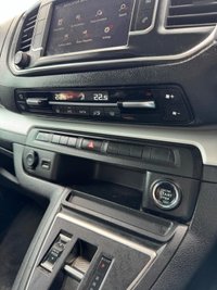 USED 2023 72 VAUXHALL Vivaro Life Electric 50kWh Elite MPV 5dr Electric Auto LWB (8 Seat, 7.4kW Charger) (136 ps) 