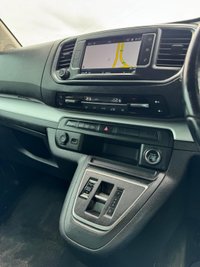 USED 2023 72 VAUXHALL Vivaro Life Electric 50kWh Elite MPV 5dr Electric Auto LWB (8 Seat, 7.4kW Charger) (136 ps) 
