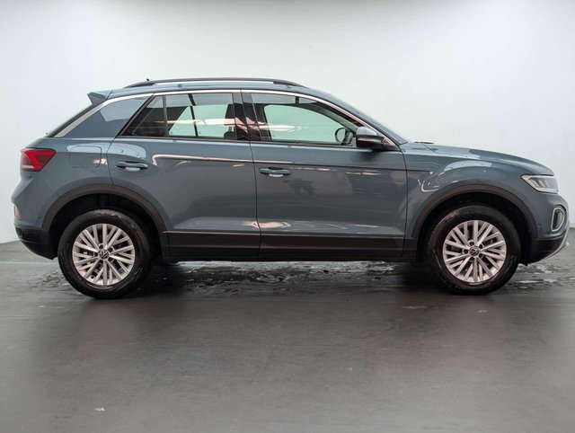 USED 2022 72 VOLKSWAGEN T-ROC 1.5 T-Roc Life TSI Semi-Auto 5dr CLICK+COLLECT / HOME DELIVERY