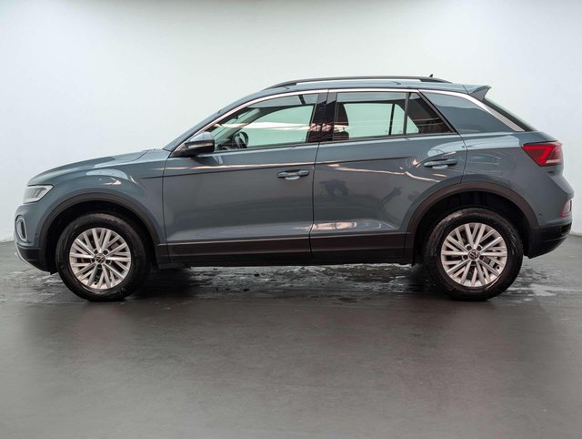 USED 2022 72 VOLKSWAGEN T-ROC 1.5 T-Roc Life TSI Semi-Auto 5dr CLICK+COLLECT / HOME DELIVERY