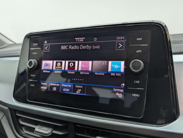 USED 2022 72 VOLKSWAGEN T-ROC 1.5 T-Roc Life TSI Semi-Auto 5dr CLICK+COLLECT / HOME DELIVERY