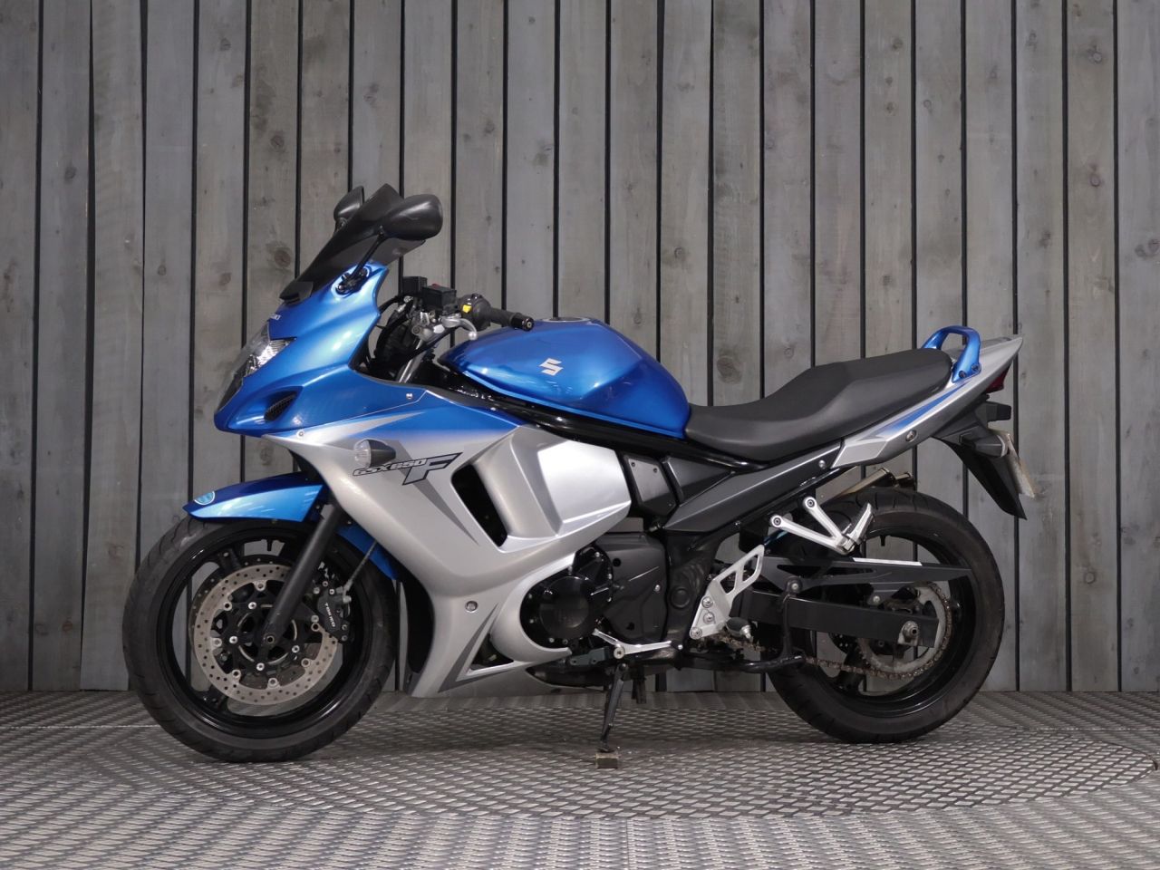 SUZUKI GSX650F