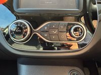 USED 2018 18 RENAULT CAPTUR 0.9 TCe ENERGY Dynamique Nav SUV 5dr Petrol Manual Euro 6 (s/s) (90 ps) 