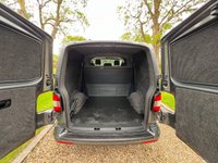 USED 2014 14 VOLKSWAGEN TRANSPORTER 2.0 TDI T30 Highline Panel Van 4dr Diesel DSG L1 H1 (216 g/km, 138.08 bhp) # DSG AUTO # KOMBI # 1 OWNER #