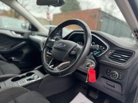 USED 2019 19 FORD FOCUS FOCUS 1.0T EcoBoost Zetec Hatchback 5dr Petrol Auto Euro 6 (s/s) (125 ps) FULL SERVICE HISTORY - 12 MONTH MOT APPLE CARPLAY - IN CAR WiFi