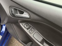 USED 2017 67 FORD FOCUS 1.0T EcoBoost ST-Line Hatchback 5dr Petrol Auto Euro 6 (s/s) (125 ps) PARKING SENSORS -APPLE CARPLAY