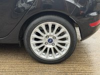 USED 2015 15 FORD FIESTA 1.0T EcoBoost Titanium Hatchback 5dr Petrol Powershift Euro 5 (100 ps) &pound;35 ROAD TAX - FULL SERV HIST