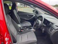 USED 2016 16 HYUNDAI I30 1.6 CRDi Blue Drive SE Nav Hatchback 5dr Diesel Manual Euro 6 (s/s) (110 ps) 2 OWNER+FULL SERVICE HISTORY
