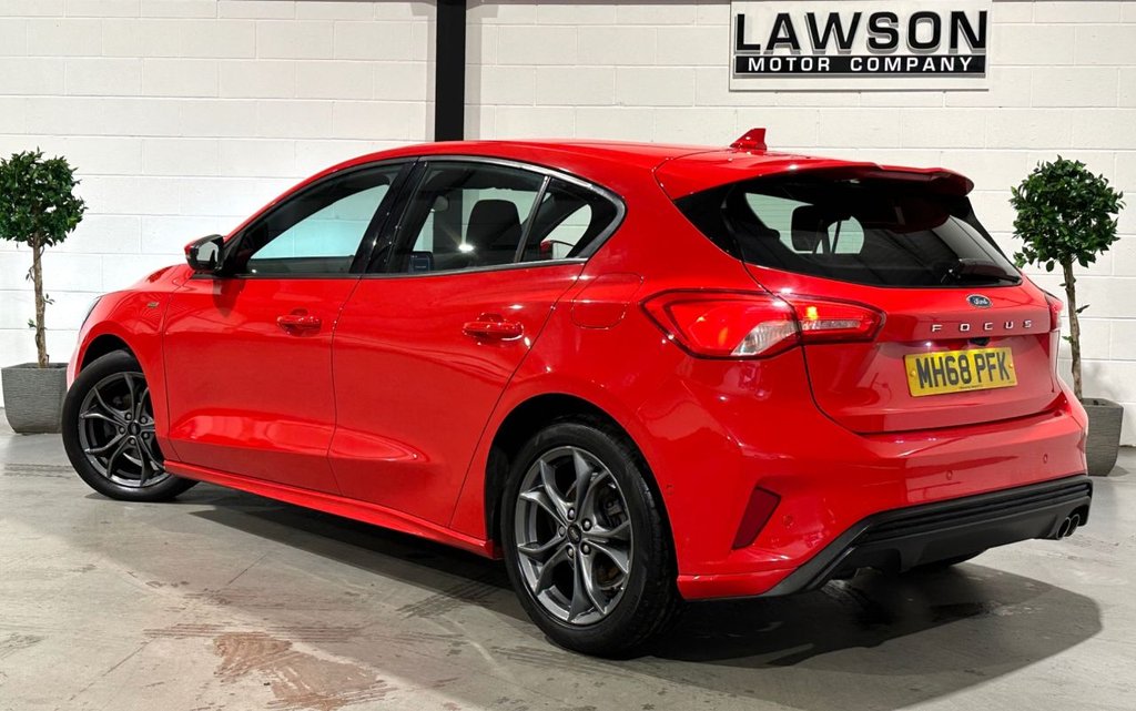 USED 2019 68 FORD FOCUS 1.0T EcoBoost ST-Line Hatchback 5dr Petrol Manual Euro 6 (s/s) (125 ps) 