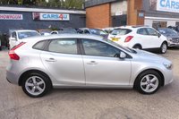 USED 2016 16 VOLVO V40 2.0 T2 ES Nav Hatchback 5dr Petrol Manual Euro 6 (s/s) (122 ps) 