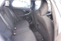 USED 2016 16 VOLVO V40 2.0 T2 ES Nav Hatchback 5dr Petrol Manual Euro 6 (s/s) (122 ps) 