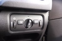 USED 2016 16 VOLVO V40 2.0 T2 ES Nav Hatchback 5dr Petrol Manual Euro 6 (s/s) (122 ps) 