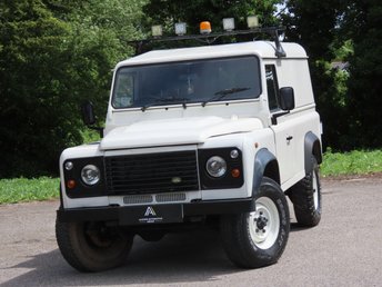 View our LAND ROVER DEFENDER