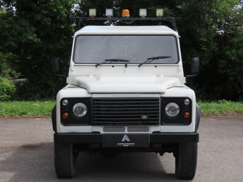 View our LAND ROVER DEFENDER