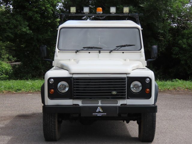 View our LAND ROVER DEFENDER