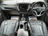 USED 2022 72 ISUZU D-MAX 1.9 TD V-Cross Pickup Double Cab 4dr Diesel Auto 4WD Euro 6 (s/s) (164 ps) NO VAT + REVERSING CAMERA + TOWBAR