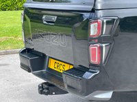 USED 2022 72 ISUZU D-MAX 1.9 TD V-Cross Pickup Double Cab 4dr Diesel Auto 4WD Euro 6 (s/s) (164 ps) NO VAT + REVERSING CAMERA + TOWBAR