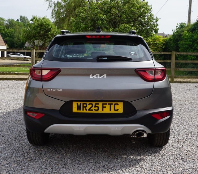 View our KIA STONIC