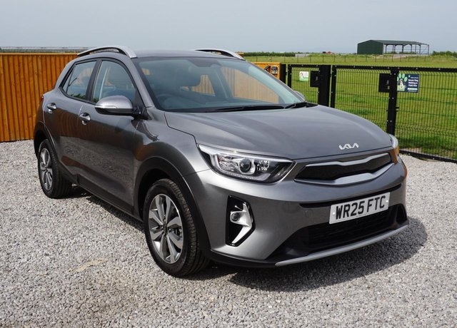 View our KIA STONIC