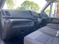 USED 2023 72 IVECO DAILY 35S14 3450 WB SRW LWB 13ft DROPSIDE 2.3 HDI 140BHP Fitted With Good Quality LWB 13ft Dropside Body With Safety Rails, Work Lights, Roof Beacon & Tow Pack!