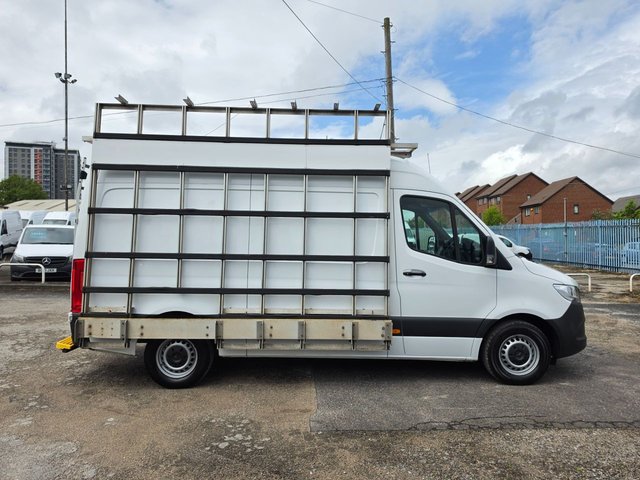 View our MERCEDES-BENZ SPRINTER