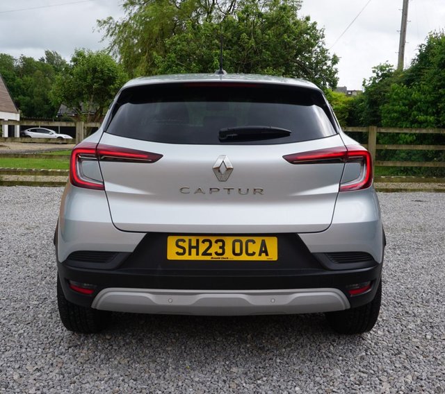 View our RENAULT CAPTUR