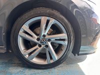 USED 2024 24 VOLKSWAGEN GOLF 1.5 TSI R-Line Hatchback 5dr Petrol Manual Euro 6 (s/s) (130 ps)+2 KEYS+1 OWNER FROM NEW+ALLOYS+HISTORY+PARK CONTROL+PRIVACY+MEDIA+BLUETOOTH+NAV+USB+AUX+DAB+CRUISE 2 KEYS+1 OWNER FROM NEW+ALLOYS+HISTORY+PARK CONTROL+PRIVACY+MEDIA+BLUETOOTH+NAV+USB+AUX+DAB+CRUISE+CLIMATE+HPI CLEAR