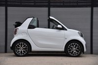 USED 2021 21 SMART FORTWO 17.6kWh Exclusive Cabriolet 2dr Electric Auto (22kW Charger) (82 ps) 1 Owner from New | Full Smart Service History | 2 Keys | Satellite Navigation | Electric Convertible Roof | Park Assist | ULEZ Free | Full Black Leather Upholstery | Heated Seats | MOT Valid (28/09/2026)
