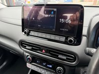 USED 2022 72 HYUNDAI KONA 1.6 h-GDi Premium SUV 5dr Petrol Hybrid DCT Euro 6 (s/s) (141 ps) Hyundai Warranty until 24/10/2027