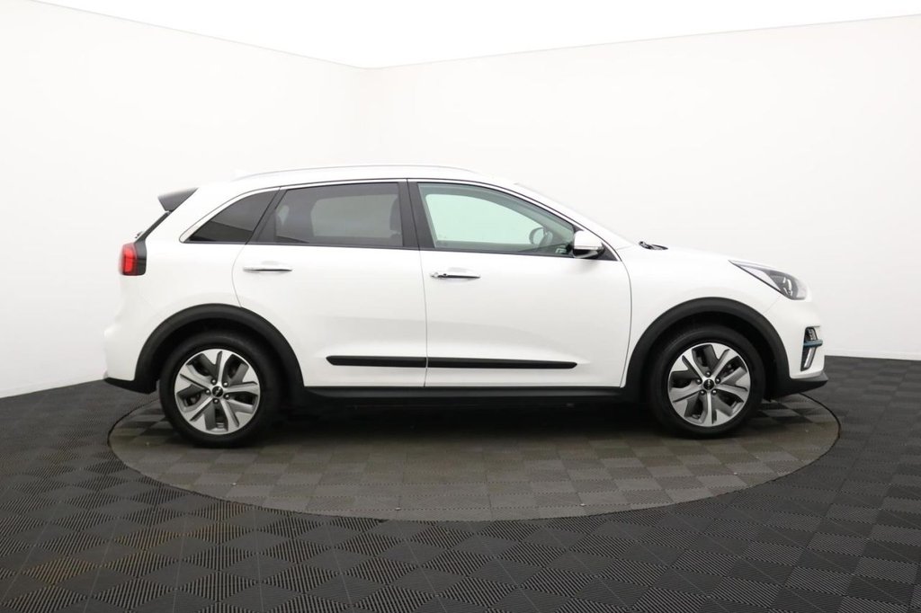 USED 2022 22 KIA NIRO 64kWh 3 SUV 5dr Electric Auto (201 bhp) Car Play, Rear Camera, Sat Nav
