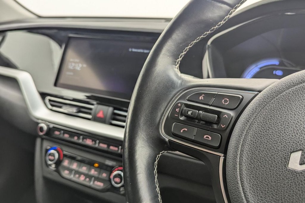 USED 2022 22 KIA NIRO 64kWh 3 SUV 5dr Electric Auto (201 bhp) Car Play, Rear Camera, Sat Nav