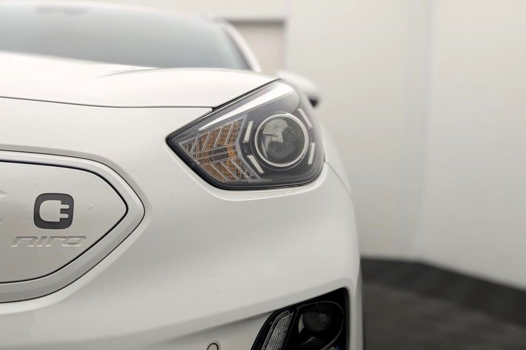 USED 2022 22 KIA NIRO 64kWh 3 SUV 5dr Electric Auto (201 bhp) Car Play, Rear Camera, Sat Nav