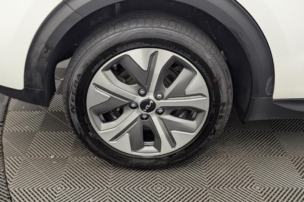 USED 2022 22 KIA NIRO 64kWh 3 SUV 5dr Electric Auto (201 bhp) Car Play, Rear Camera, Sat Nav