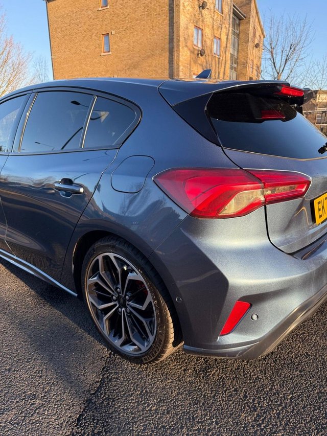 View our FORD FOCUS