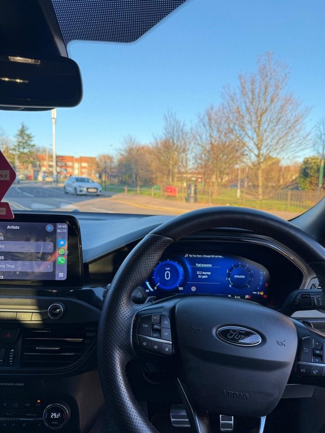View our FORD FOCUS