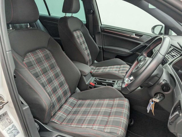 USED 2018 18 VOLKSWAGEN GOLF 2.0 Golf GTi TSi 5dr CLICK+COLLECT / HOME DELIVERY