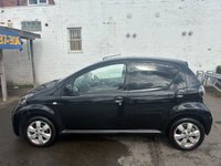 USED 2013 63 TOYOTA AYGO 1.0 VVT-i Hatchback 5dr Petrol Manual Euro 5 (67 ps) THIS LITTLE CAR COMES WITH A FRESH MOT AND SERVICE 2KEYS AND MORE.