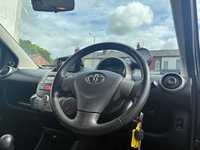 USED 2013 63 TOYOTA AYGO 1.0 VVT-i Hatchback 5dr Petrol Manual Euro 5 (67 ps) THIS LITTLE CAR COMES WITH A FRESH MOT AND SERVICE 2KEYS AND MORE.