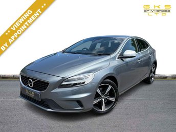 2019 VOLVO V40