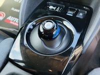 USED 2018 18 NISSAN LEAF 40kWh Tekna Hatchback 5dr Electric Auto (150 ps) FSH / HEATED SEATS / BOSE