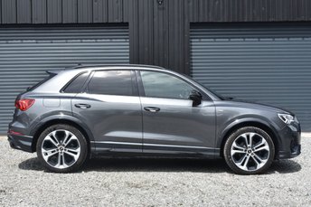 View our AUDI Q3